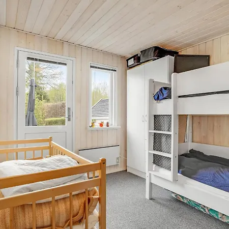Сasa de vacaciones 2 Bedroom In Fars