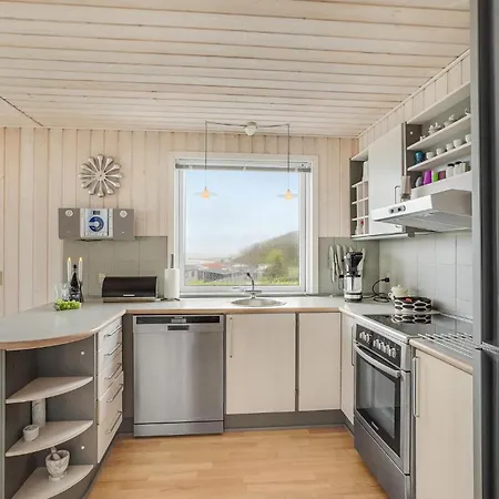 2 Bedroom In Fars Сasa de vacaciones Farsø